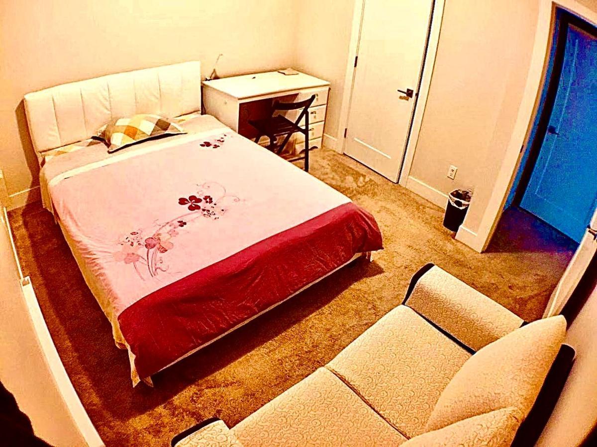 Homestay Deluxe House Surrey